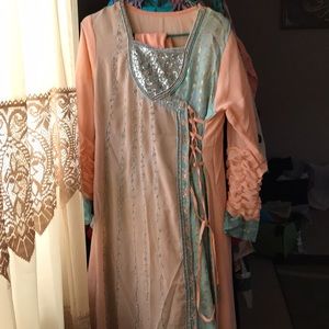 Pakistan Suit